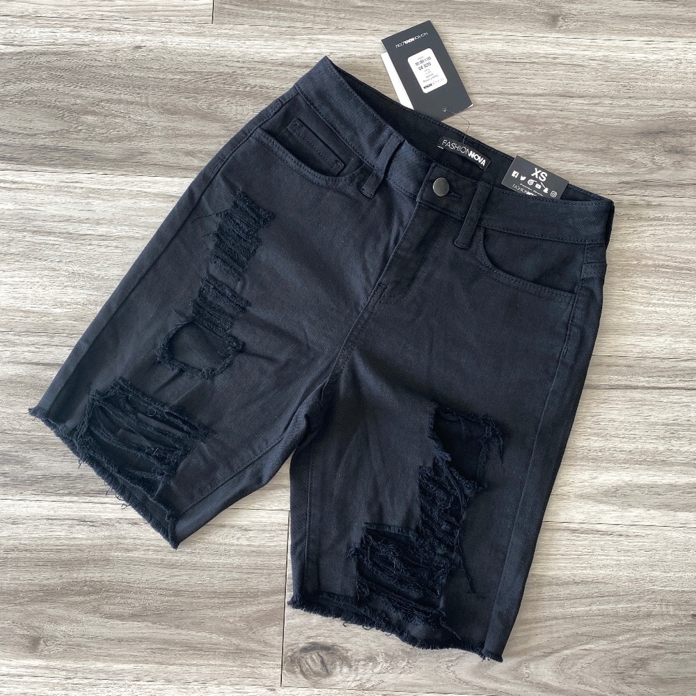 NWT Fashion Nova Gone Fishing Bermuda Distressed Shorts Black Size XS